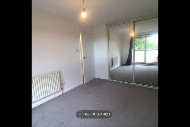 Heron Court, Bromley photo 5