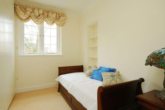 Flat to rent in Hyde Park Street, Hyde Park, London W2.