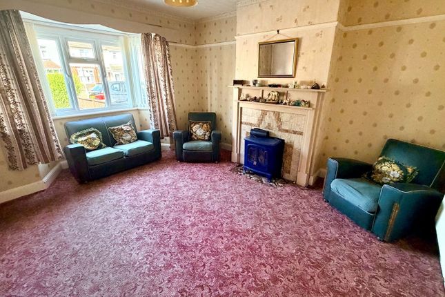 6, Wood End Road, Wolverhampton photo 2