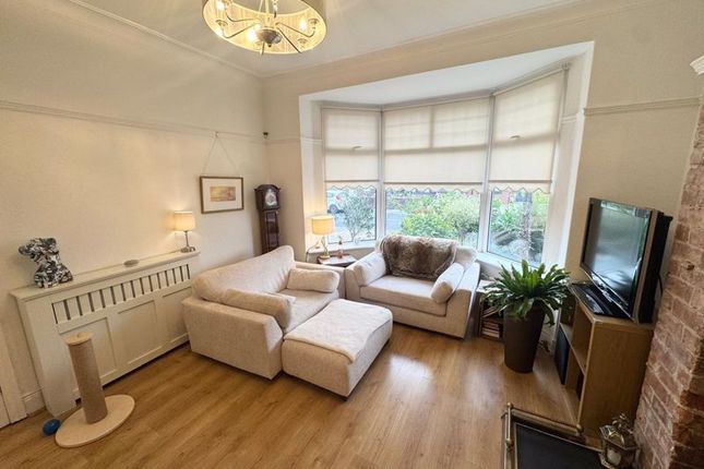 11, Manor Grove, Newcastle Upon Tyne photo 4