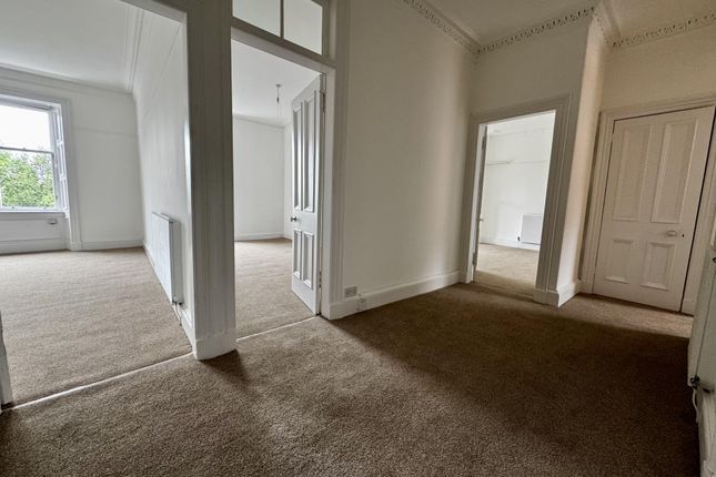 2 Garrioch Drive, Glasgow photo 3