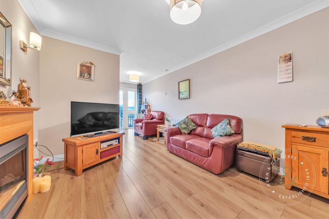 28 Birch Court, Latteys Close, Cardiff photo 3