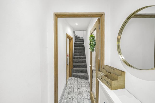 11, Mackintosh Terrace, Treharris photo 4