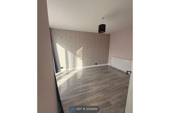 Blue Hill Crescent, Leeds photo 5