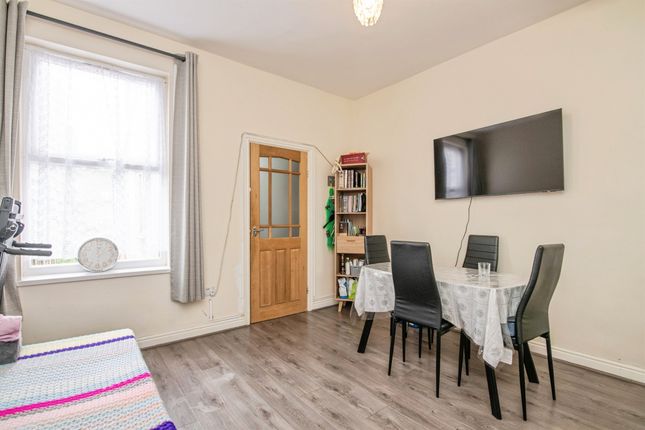 67, Ridgeway, BIRMINGHAM photo 3