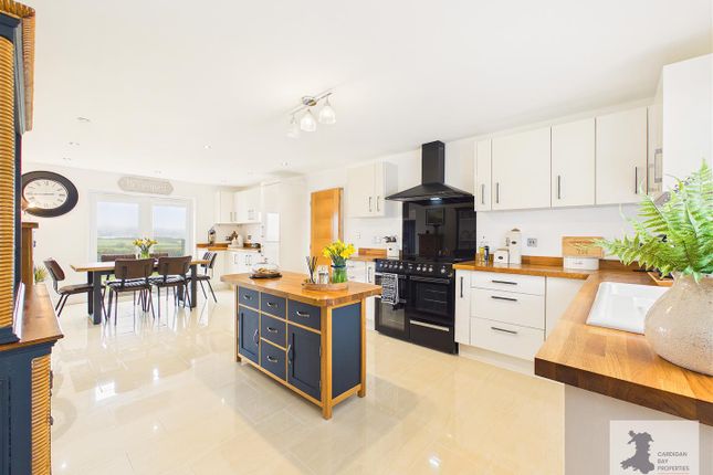 6 Pantglas, Bowls Road, Cardigan photo 2