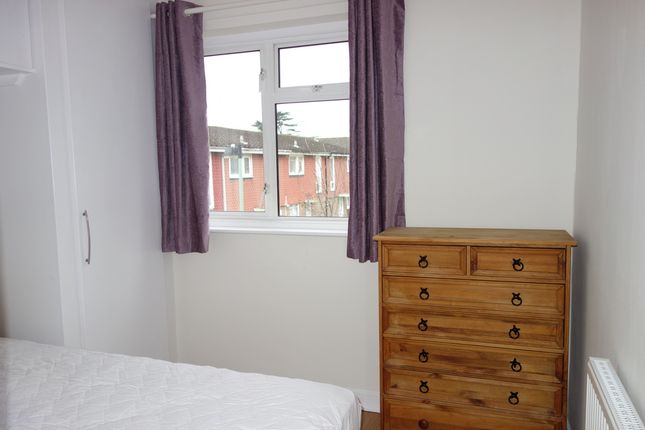 End terrace house to rent in The Retreat, Surbiton