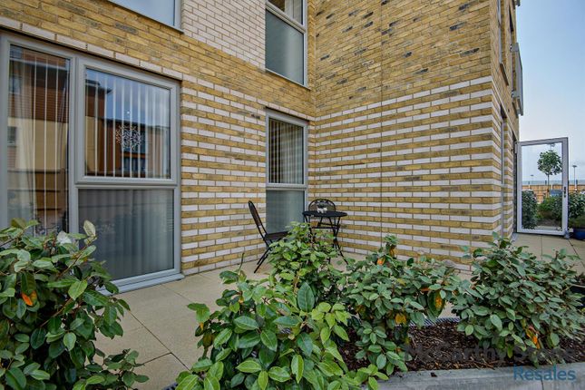 6 Walnut Tree Place, Goring Street, Goring-By-Sea photo 3