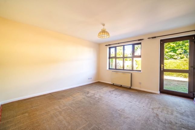 3, Pembroke Way, Birmingham photo 4