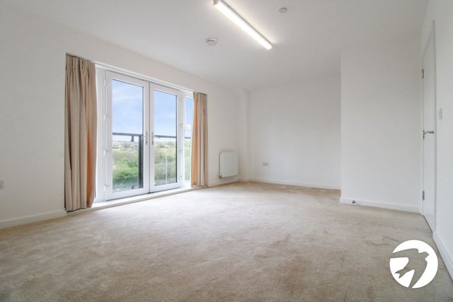 21, Stratford Way, Gravesend photo 4