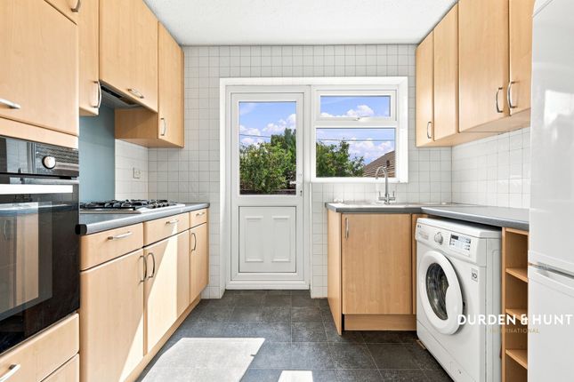 44 Borrowdale Close, Benfleet photo 4
