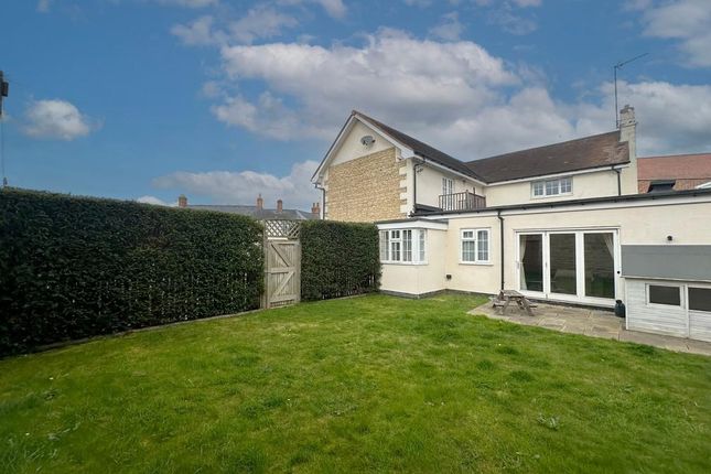 Detached house to rent in High Street, Sherington