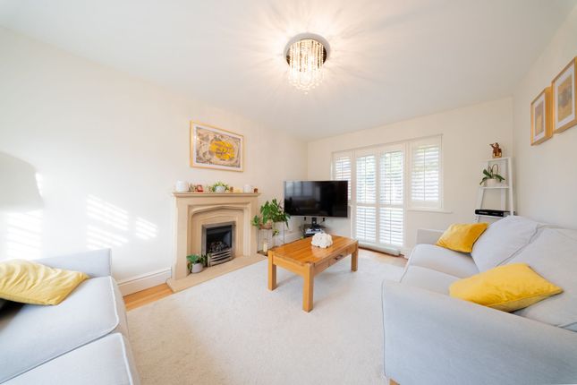 2 Rivershill Gardens, Altrincham photo 5