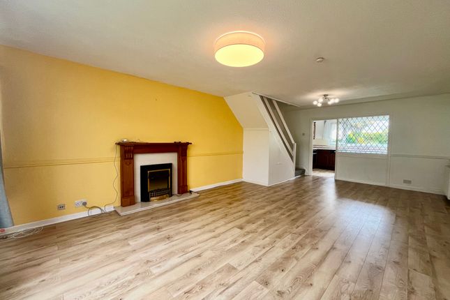 100, Hall Park Avenue, LEEDS photo 3