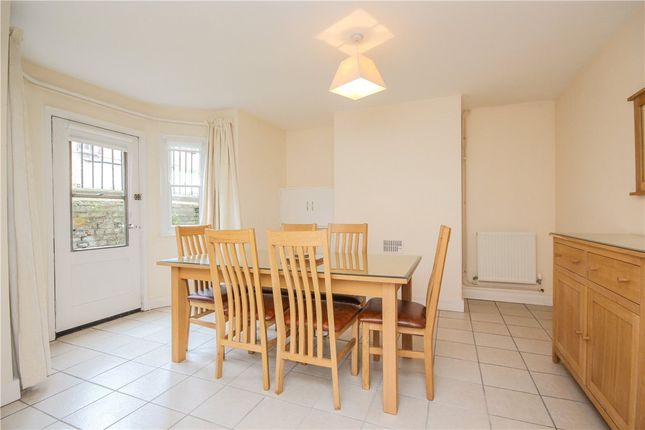 Terraced house to rent in Walton Street, Oxford, Oxfordshire