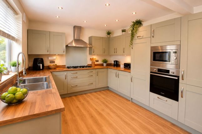18, St. Georges Road, Stourbridge photo 4
