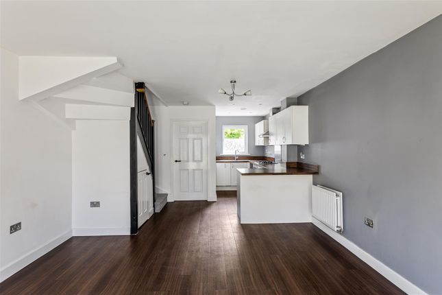32, Funnell Drive, Haywards Heath photo 2