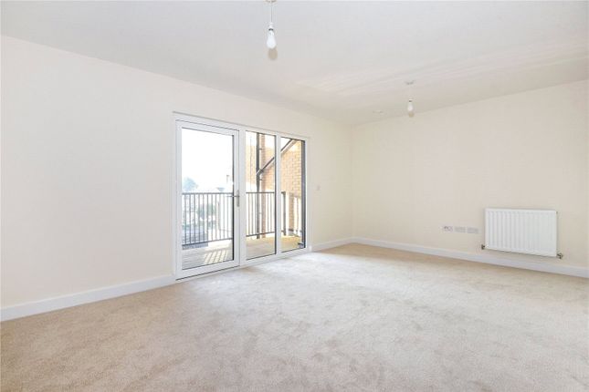 The Point, 7, 53 Clarence Avenue, Essex photo 2