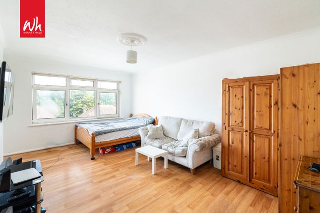 34 Coniston Court, Holland Road, Hove photo 2
