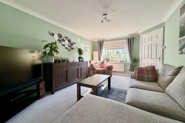 31, Braeburn Road, Leeds photo 3