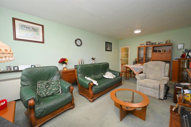 Savoy Close, Birmingham photo 4