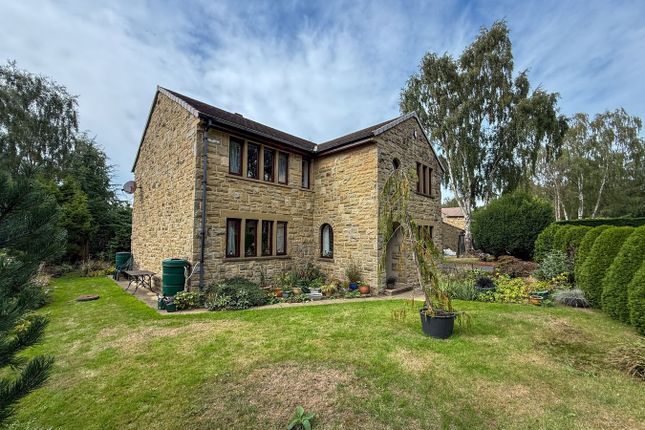 15, Birch Park, Holmfirth photo 2