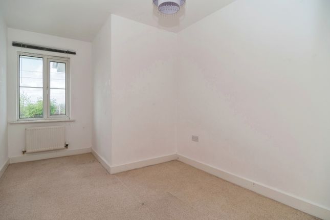 Flat for sale in Fleming Road, Chafford Hundred, Grays, Essex