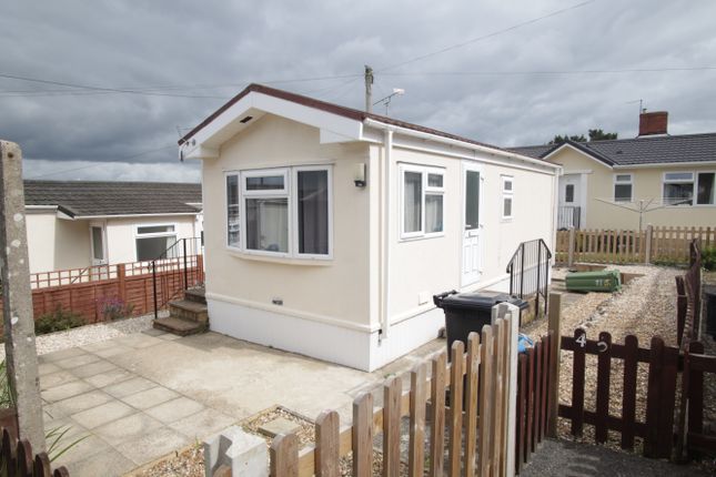Thumbnail Mobile/park home for sale in Rustywell Park, Yeovil