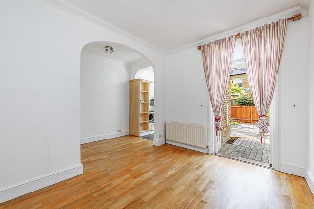 110, Salisbury Road, London photo 3