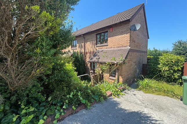 27, Heol Ysgubor, Caerphilly photo 2