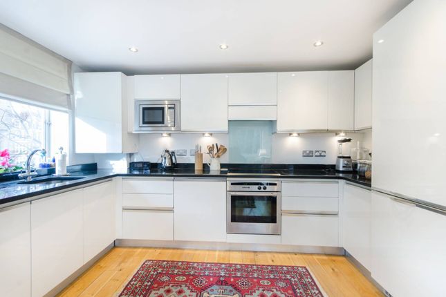 1-bed flat on Elm Park Gardens, Chelsea, £575,000