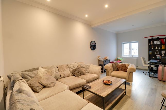 End terrace house for sale in Lisburn Road, Newmarket