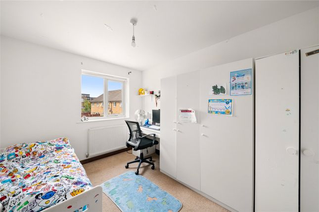 9, Evergreen Drive, West Drayton photo 4