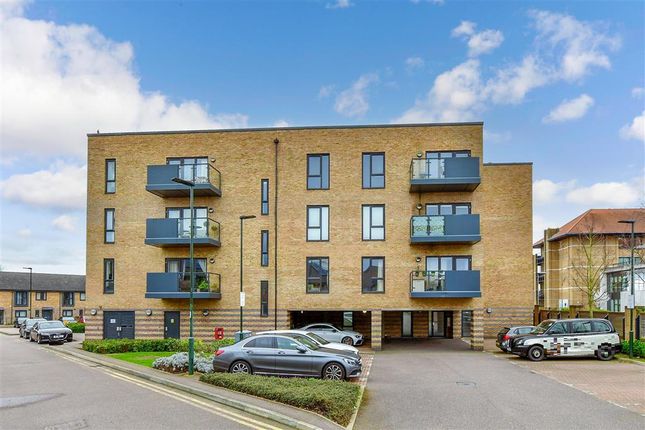 Thumbnail Flat for sale in Sterling Road, Bexleyheath, Kent