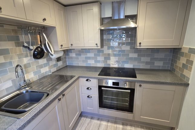 46a Queen Street, Taunton photo 4