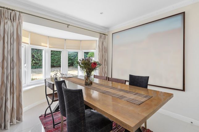 3, Farleton Close, Surrey photo 4