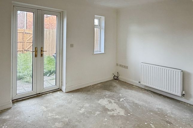 6, Potters Close, Bourne photo 4