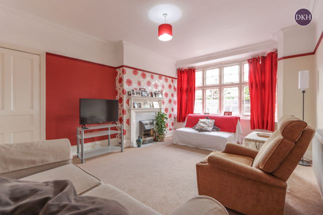 35, Alexandra Road, Watford photo 2