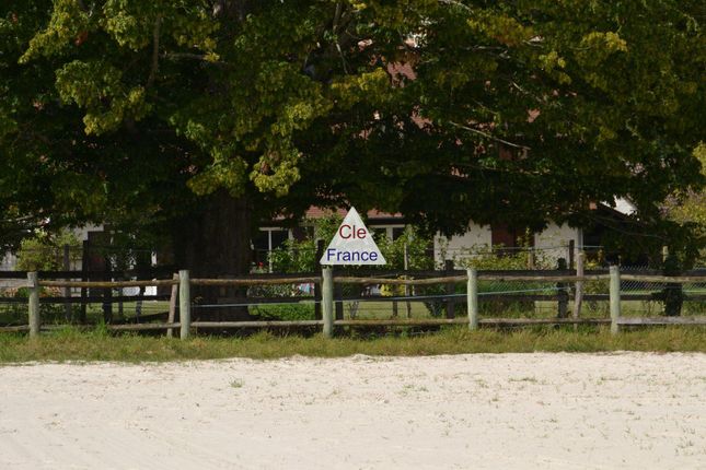 Equestrian property for sale in Villemer, Ile-De-France, 77250, France