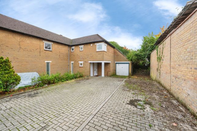 Veryan Place, Milton Keynes photo 2
