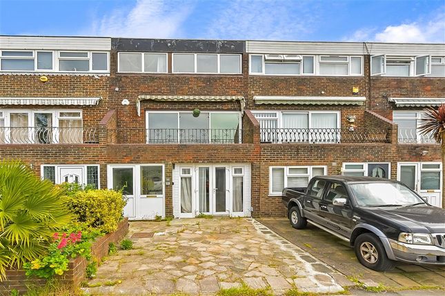 Thumbnail Town house for sale in Spains Hall Place, Basildon, Essex