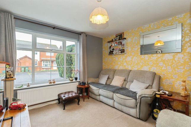 43, Edward Close, Aylesbury photo 4