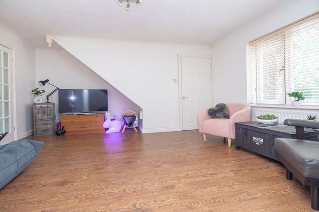 31, Larkspur Drive, Southampton photo 2