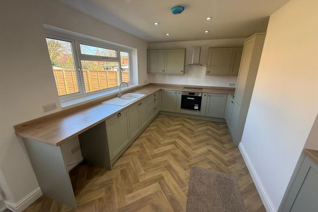 7, Kettle End, Barton, Richmond photo 3