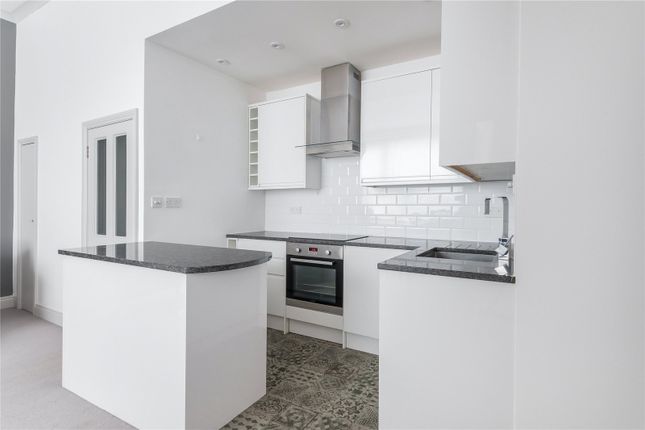 6 Arundel Court, 43-47, Arundel Gardens, Kensington & Chelsea photo 4