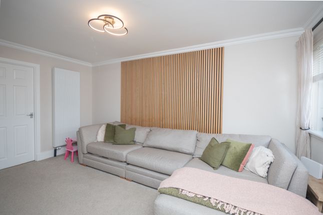 27, Binniehill Road, Cumbernauld photo 4
