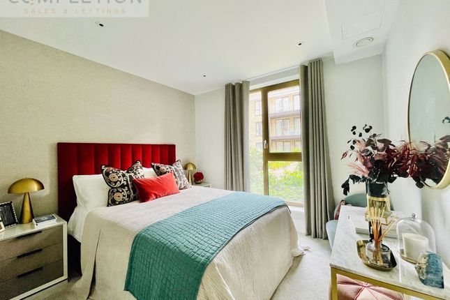 Flat for sale in For Sale, Two Bedroom, Trent Park, Enfield London