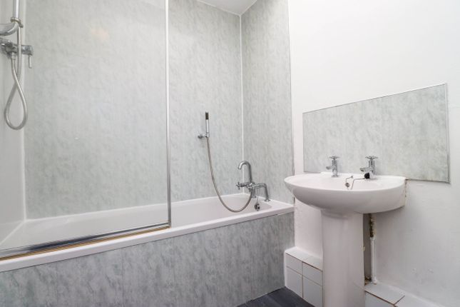 2, Balmoral Court, Carlisle photo 4