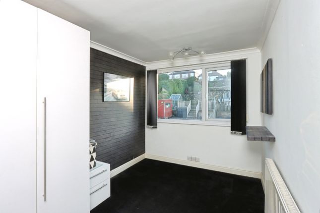 52, Crispin Drive, Sheffield photo 4