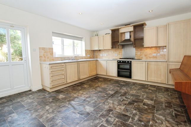 14, Cintra Close, Reading photo 4